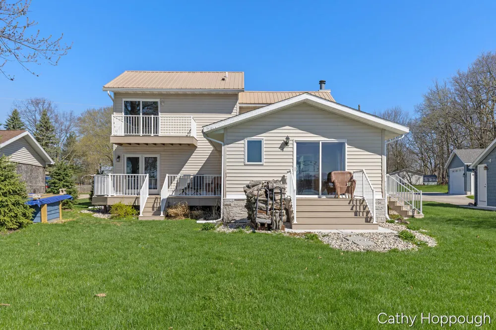229 Ivason Drive Douglass Township, MI 48888