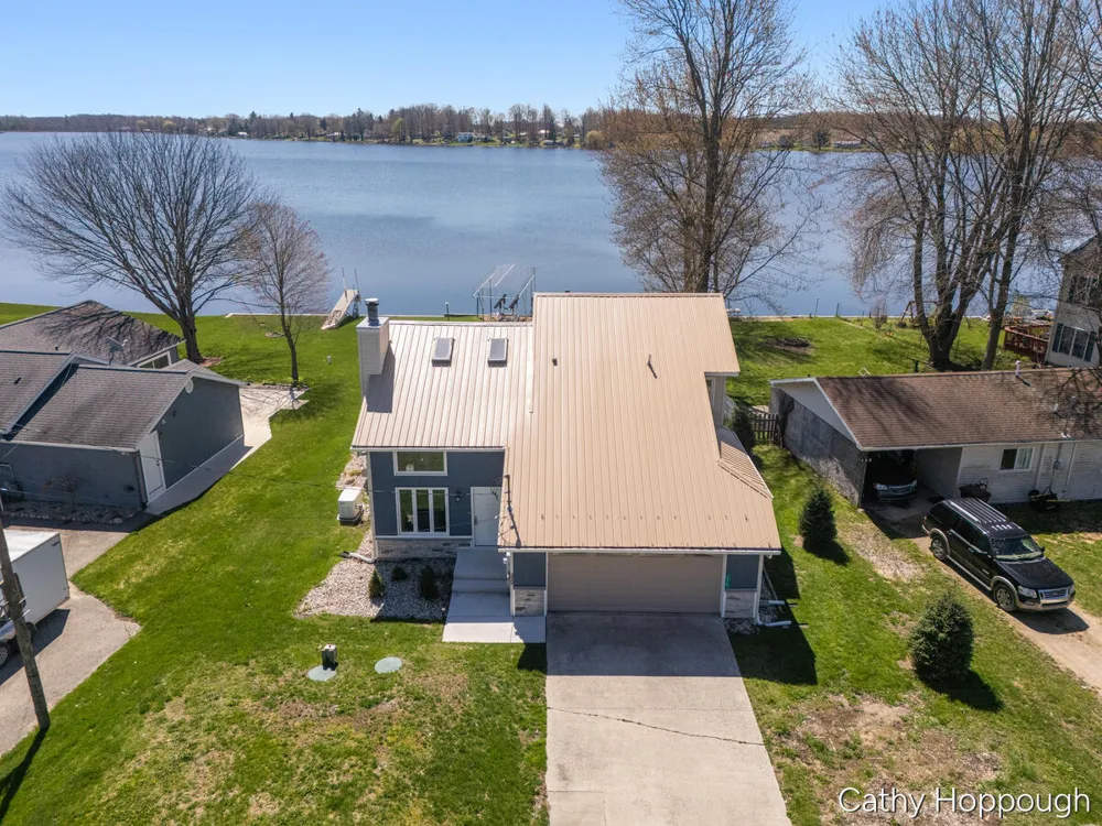 229 Ivason Drive Douglass Township, MI 48888