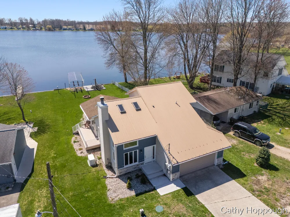 229 Ivason Drive Douglass Township, MI 48888