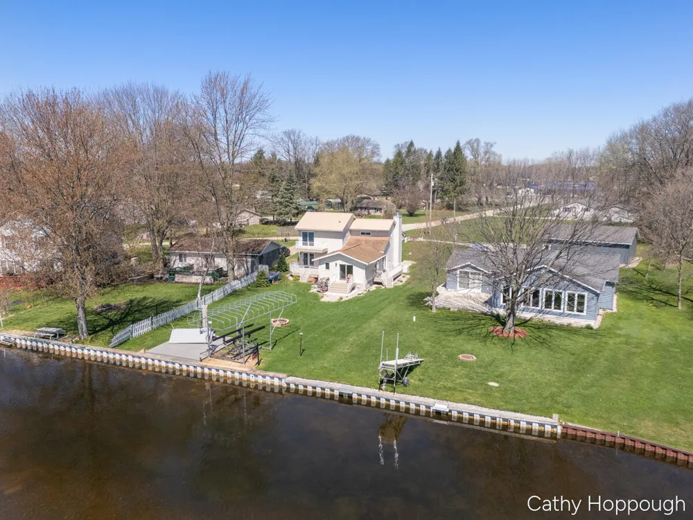 229 Ivason Drive Douglass Township, MI 48888