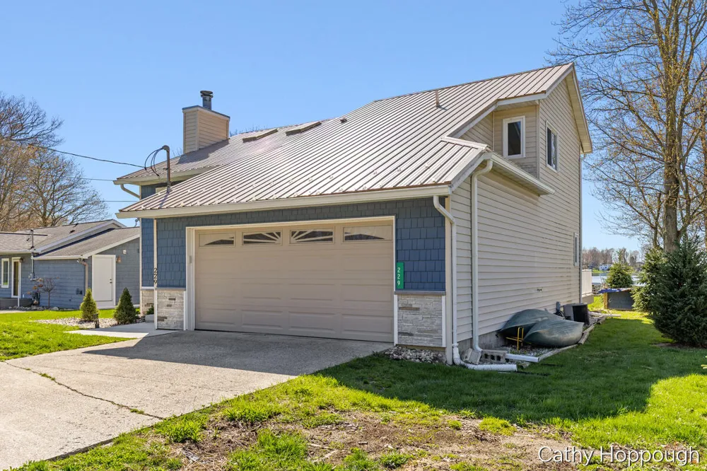 229 Ivason Drive Douglass Township, MI 48888