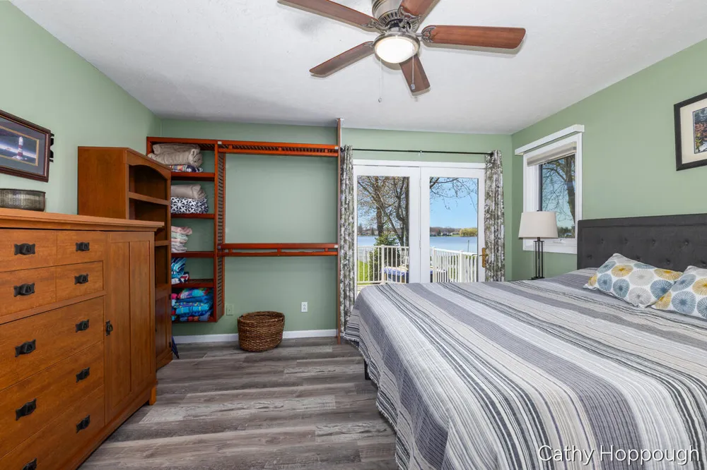 229 Ivason Drive Douglass Township, MI 48888