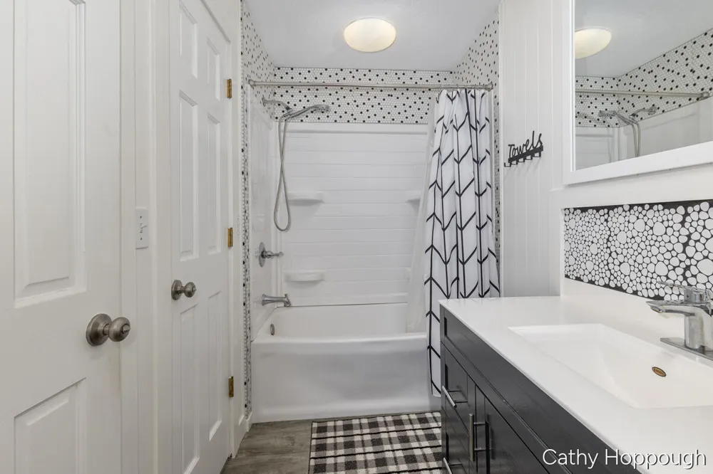 229 Ivason Drive Douglass Township, MI 48888