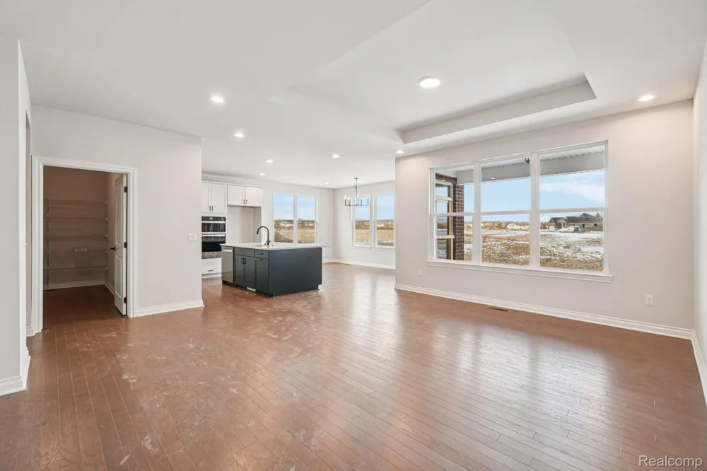 14044 Goike Drive Shelby Charter Township, MI 48315