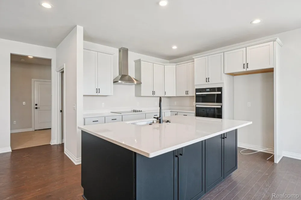 14044 Goike Drive Shelby Charter Township, MI 48315