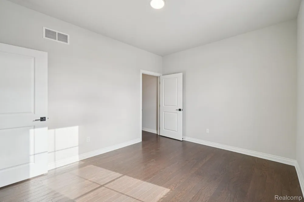 14044 Goike Drive Shelby Charter Township, MI 48315