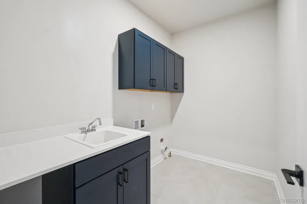 14044 Goike Drive Shelby Charter Township, MI 48315