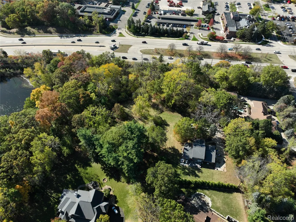 4255 Telegraph Road Bloomfield Hills City, MI 48302