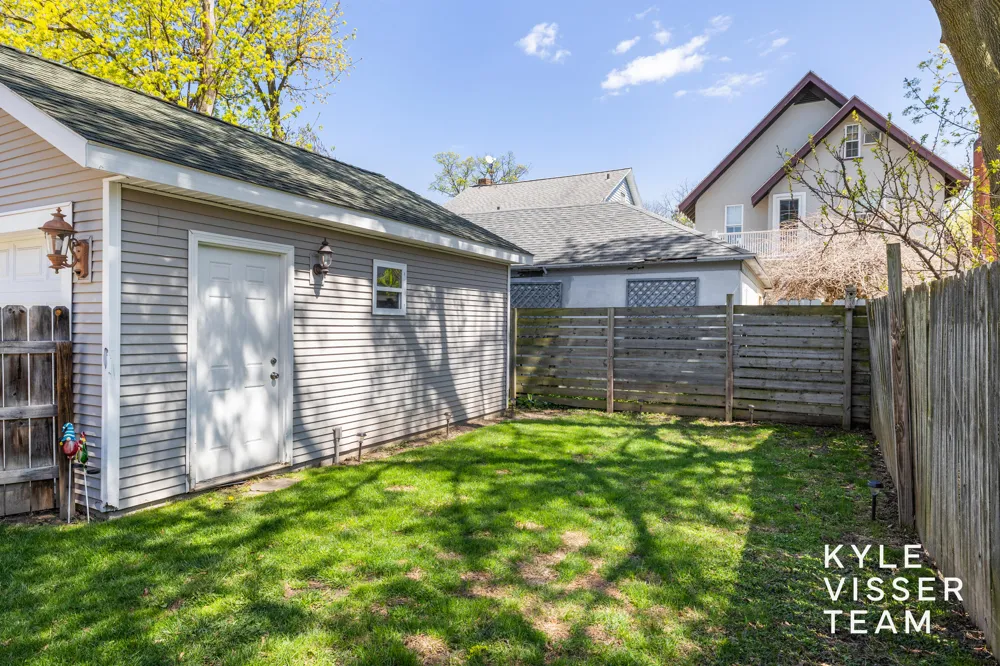 622 Gladstone Drive SE East Grand Rapids City, MI 0