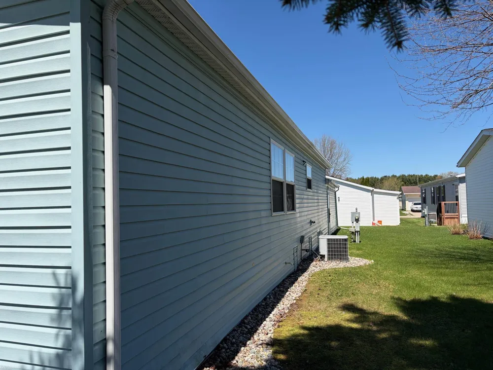 421 Red Pine Drive Genesee Charter Township, MI 48506