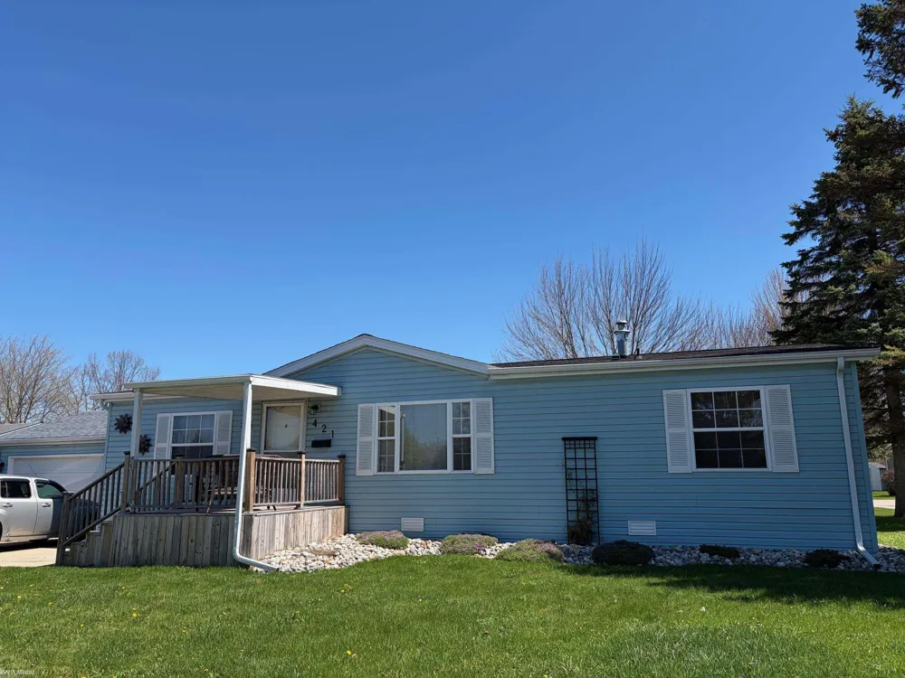 421 Red Pine Drive Genesee Charter Township, MI 48506