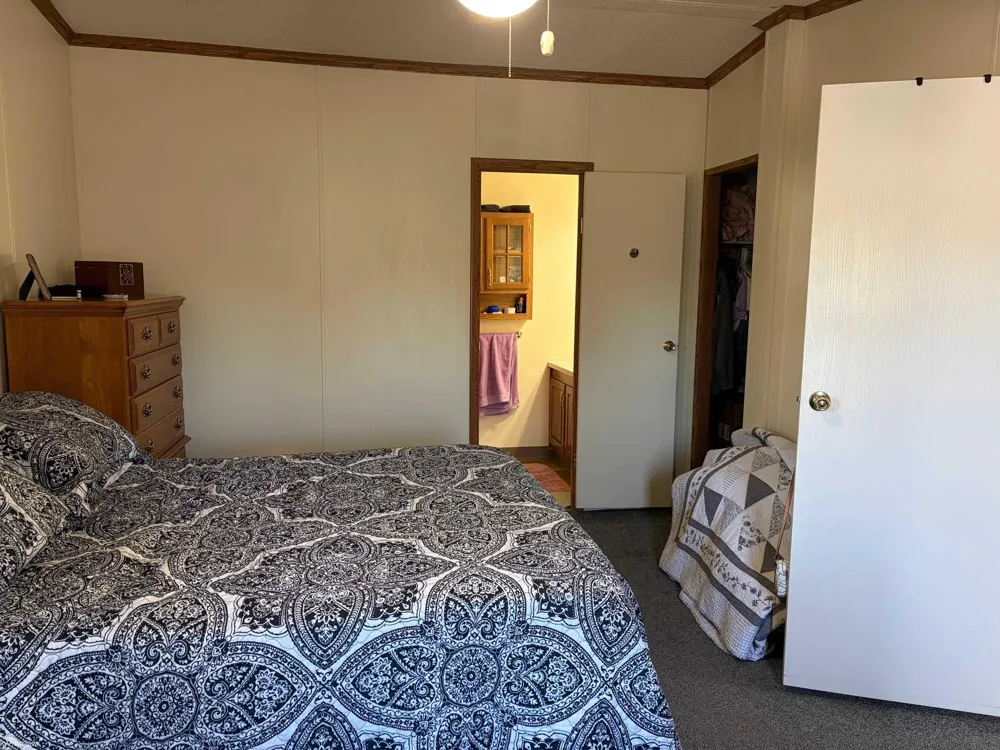 421 Red Pine Drive Genesee Charter Township, MI 48506