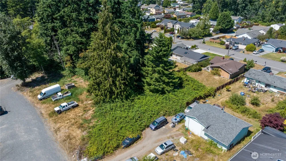 2 xx 106th Street SE Everett, WA 98208