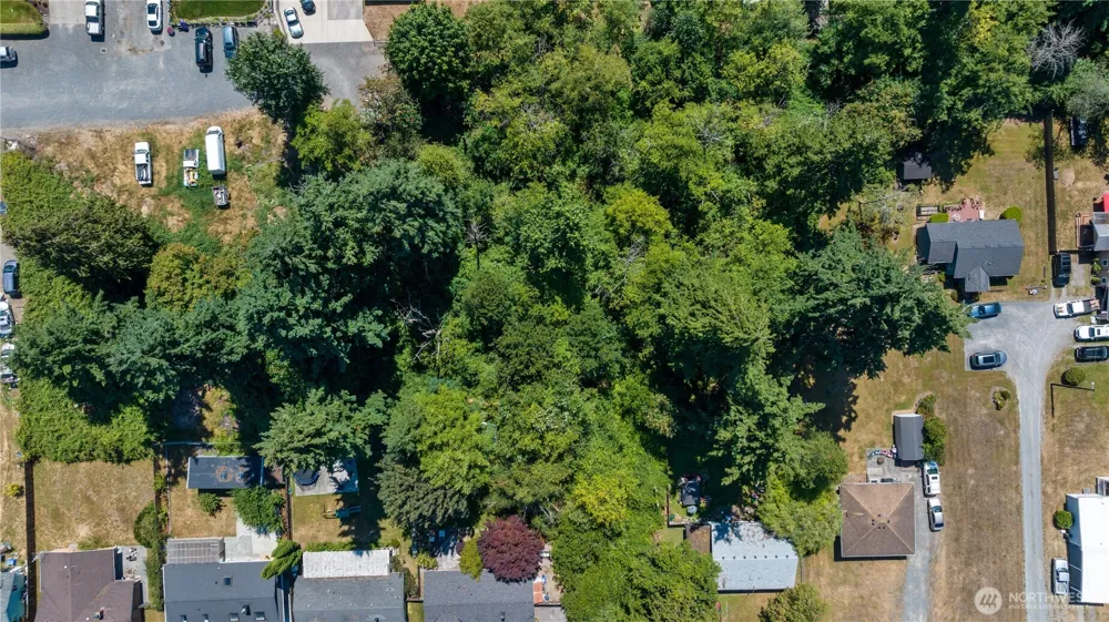 2 xx 106th Street SE Everett, WA 98208
