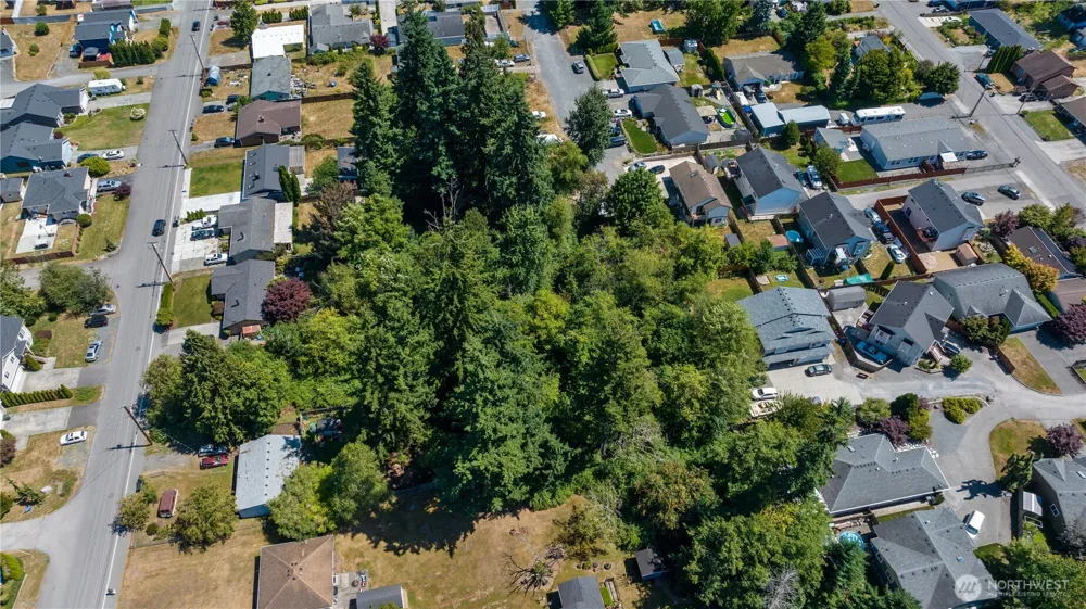 2 xx 106th Street SE Everett, WA 98208