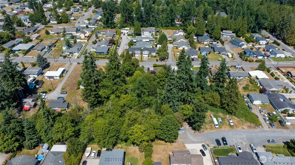 2 xx 106th Street SE Everett, WA 98208