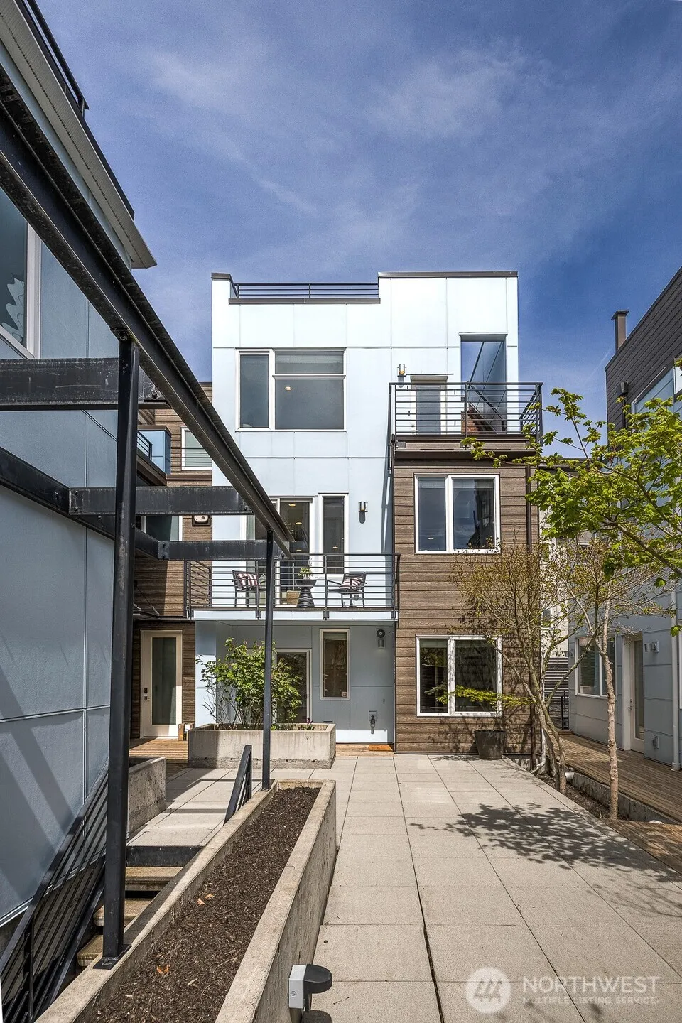 4331 Woodland Park Avenue Seattle, WA 98103