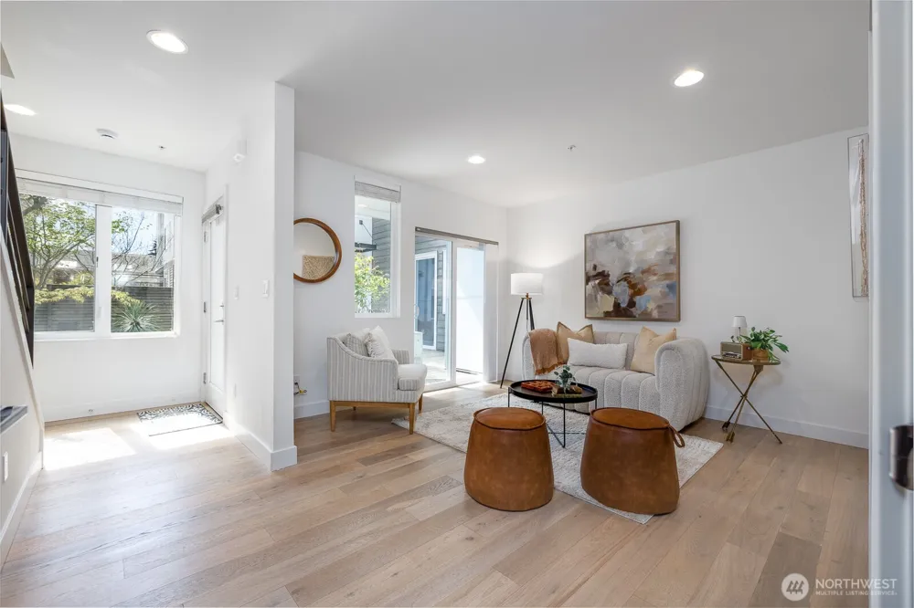4331 Woodland Park Avenue Seattle, WA 98103
