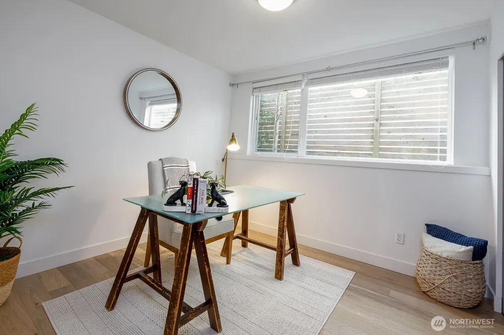4331 Woodland Park Avenue Seattle, WA 98103