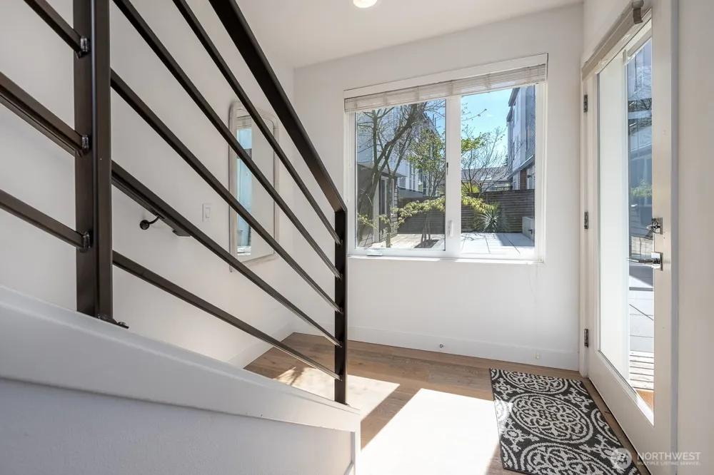 4331 Woodland Park Avenue Seattle, WA 98103