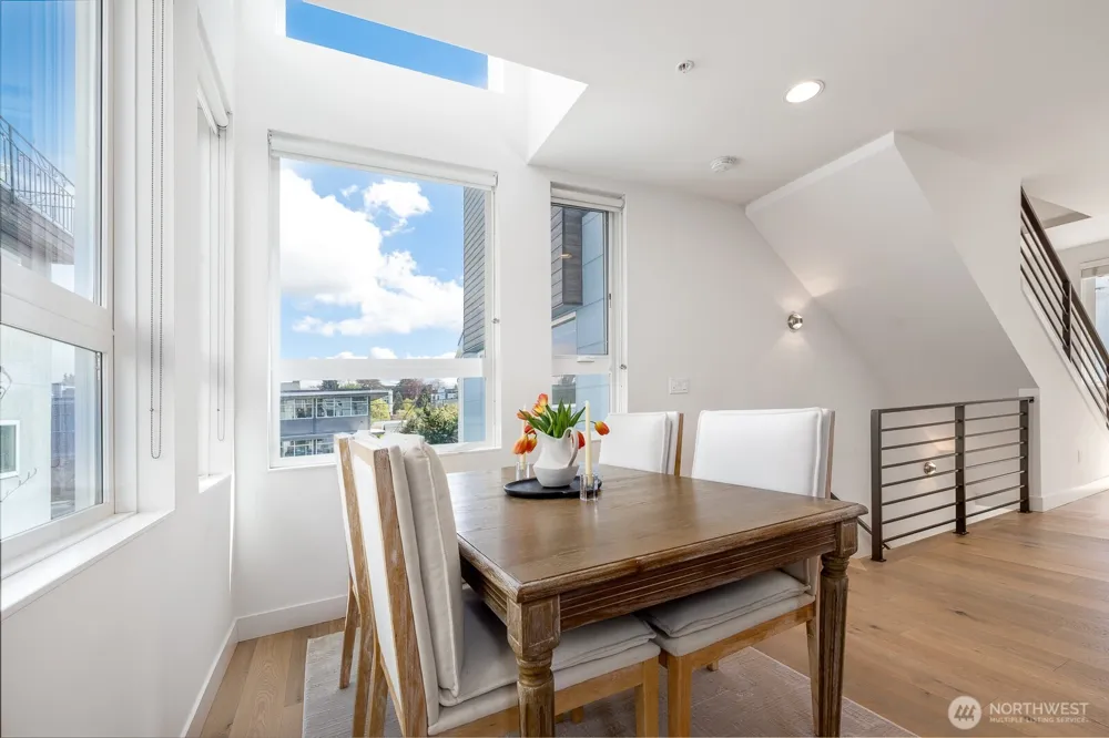 4331 Woodland Park Avenue Seattle, WA 98103