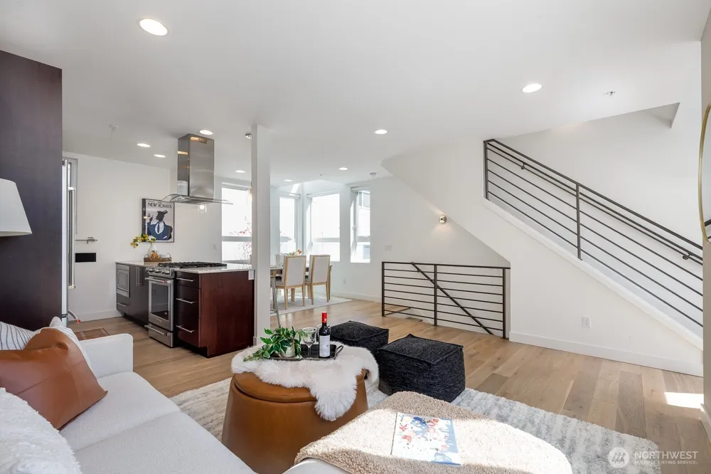 4331 Woodland Park Avenue Seattle, WA 98103