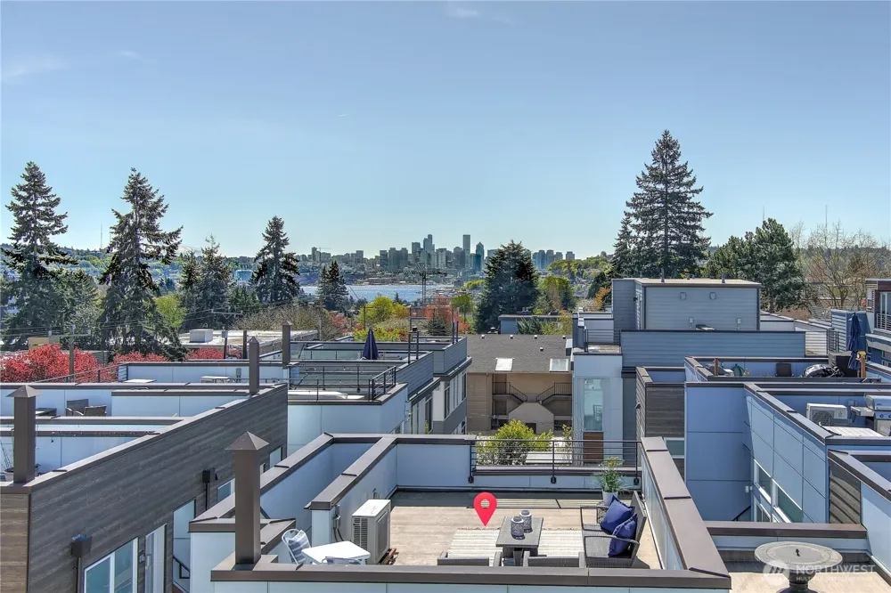 4331 Woodland Park Avenue Seattle, WA 98103