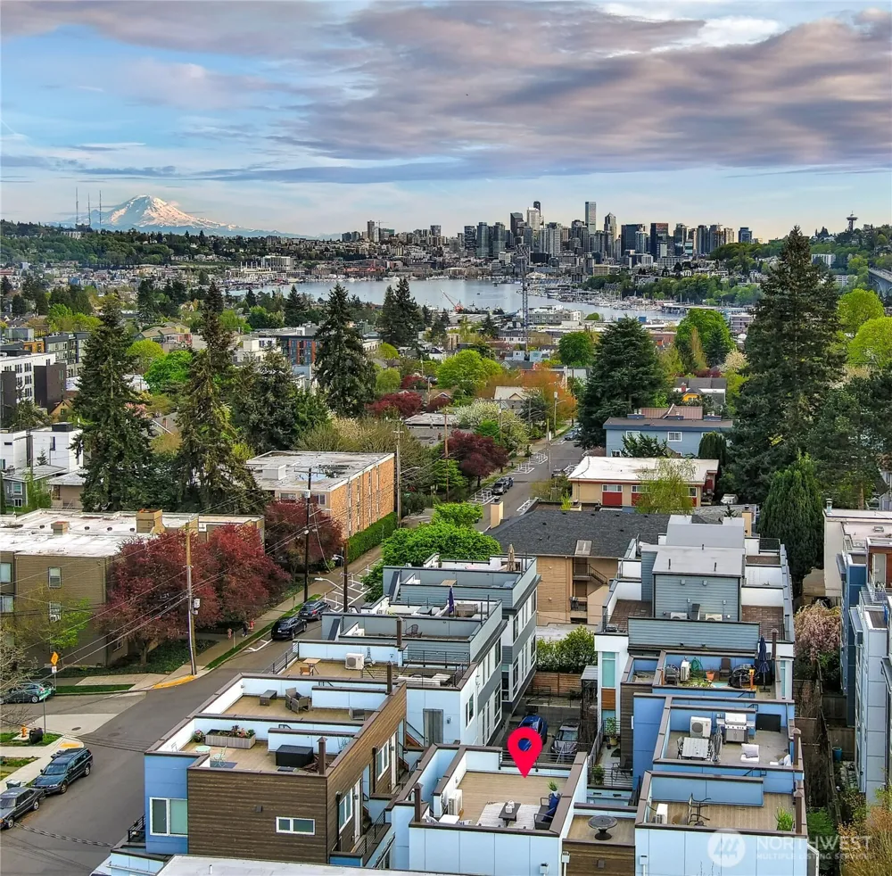 4331 Woodland Park Avenue Seattle, WA 98103