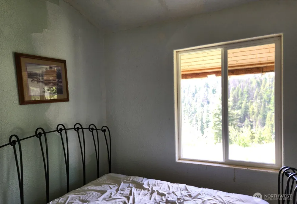 363 Sheridan Road Republic, WA 99166