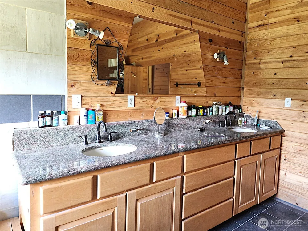 363 Sheridan Road Republic, WA 99166