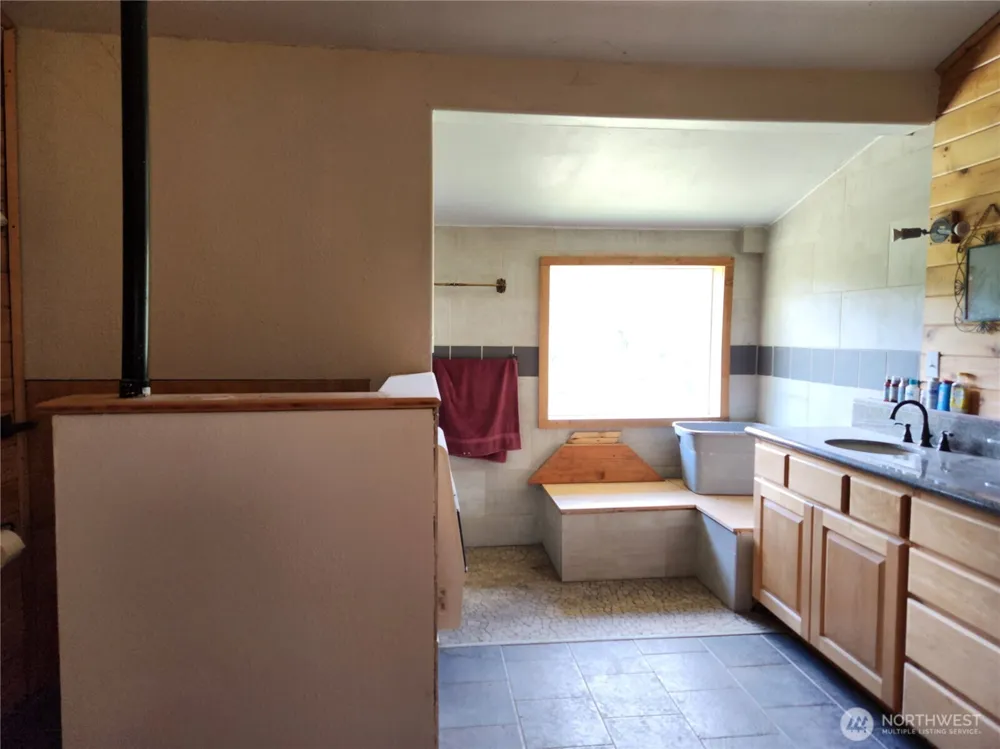 363 Sheridan Road Republic, WA 99166