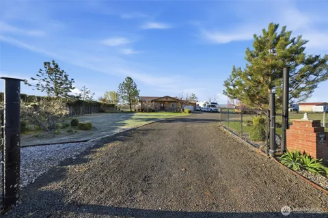 237 Reeds Road