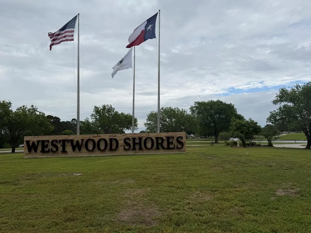 86 E Whippoorwill Trinity, TX 75862