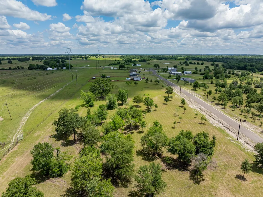 6757 Atakapan Trail Bedias, TX 77831