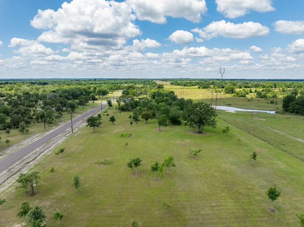 6757 Atakapan Trail Bedias, TX 77831