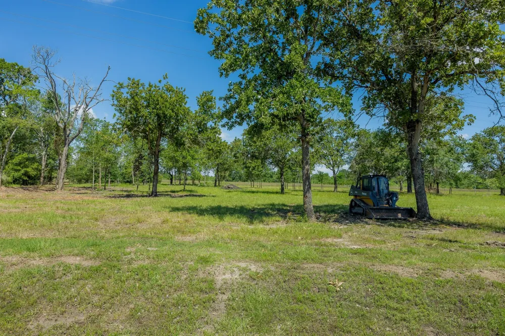 6593 Atakapan Trail Bedias, TX 77831