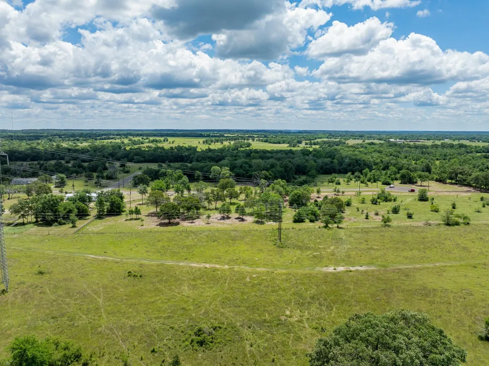 6593 Atakapan Trail Bedias, TX 77831