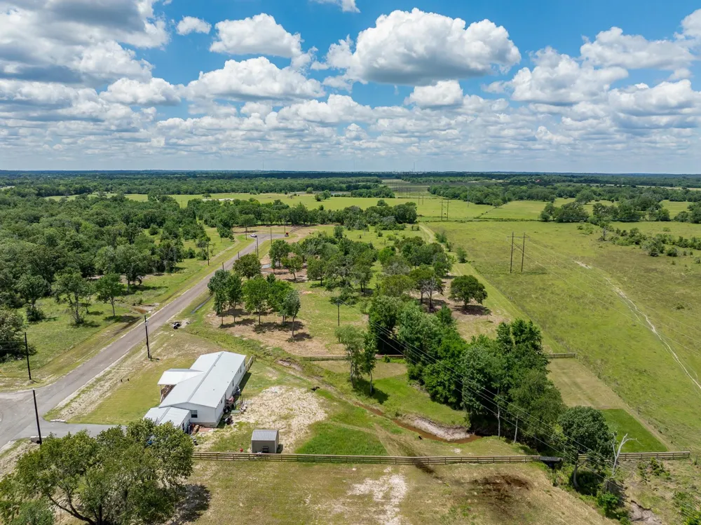 6593 Atakapan Trail Bedias, TX 77831