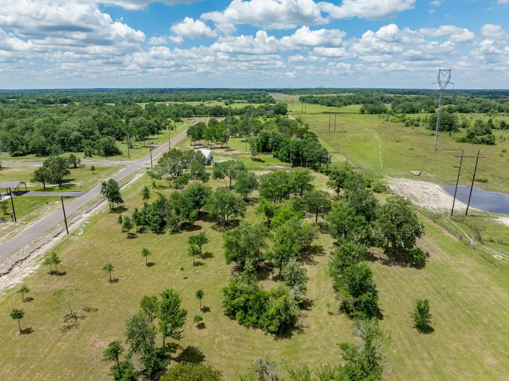 6681 Atakapan Trail Bedias, TX 77831