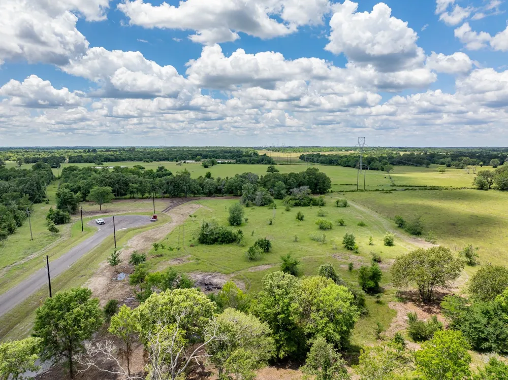 6507 Atakapan Trail Bedias, TX 77831