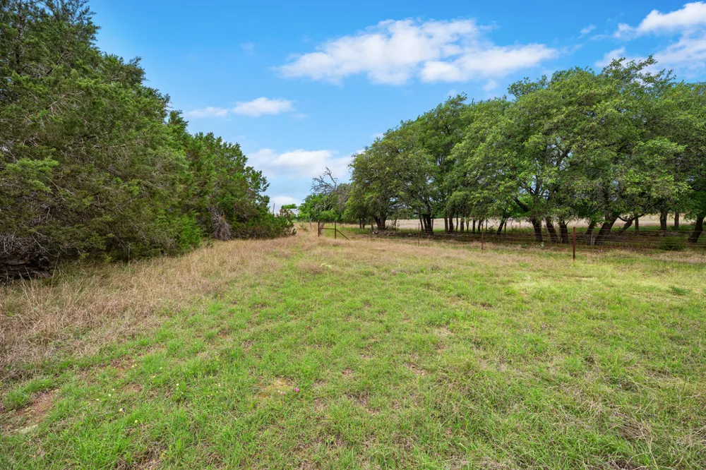 429 Red Oak Liberty Hill, TX 78642