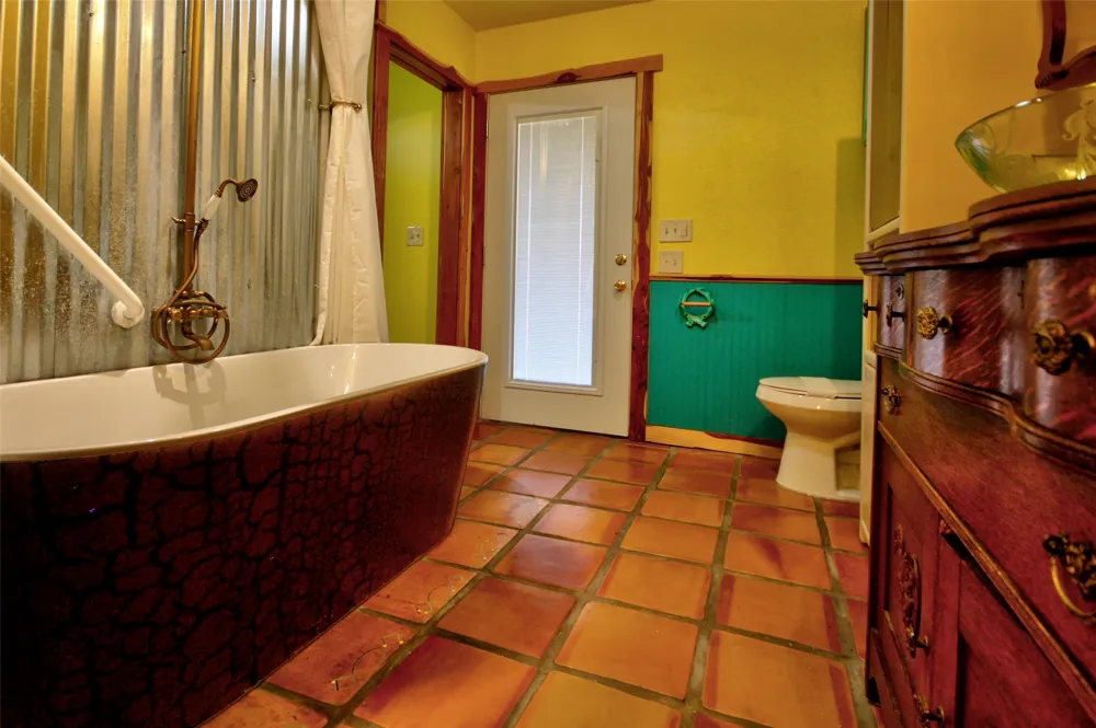8653 State Hwy 16 Llano, TX 78643