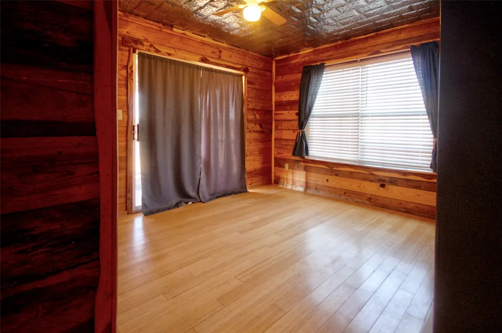 8653 State Hwy 16 Llano, TX 78643