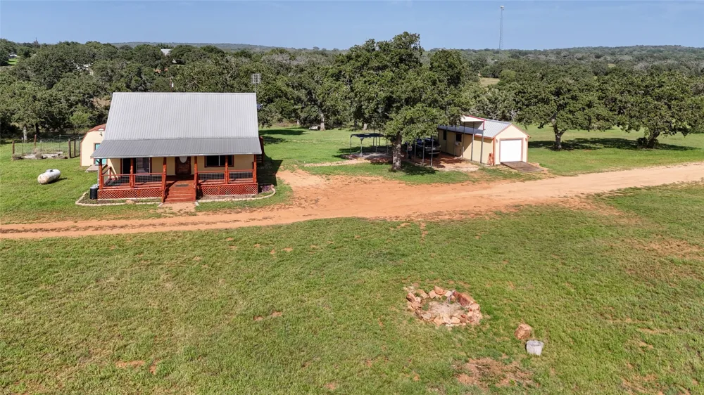 8653 State Hwy 16 Llano, TX 78643