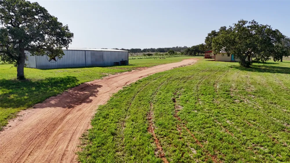 8653 State Hwy 16 Llano, TX 78643