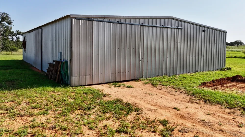 8653 State Hwy 16 Llano, TX 78643