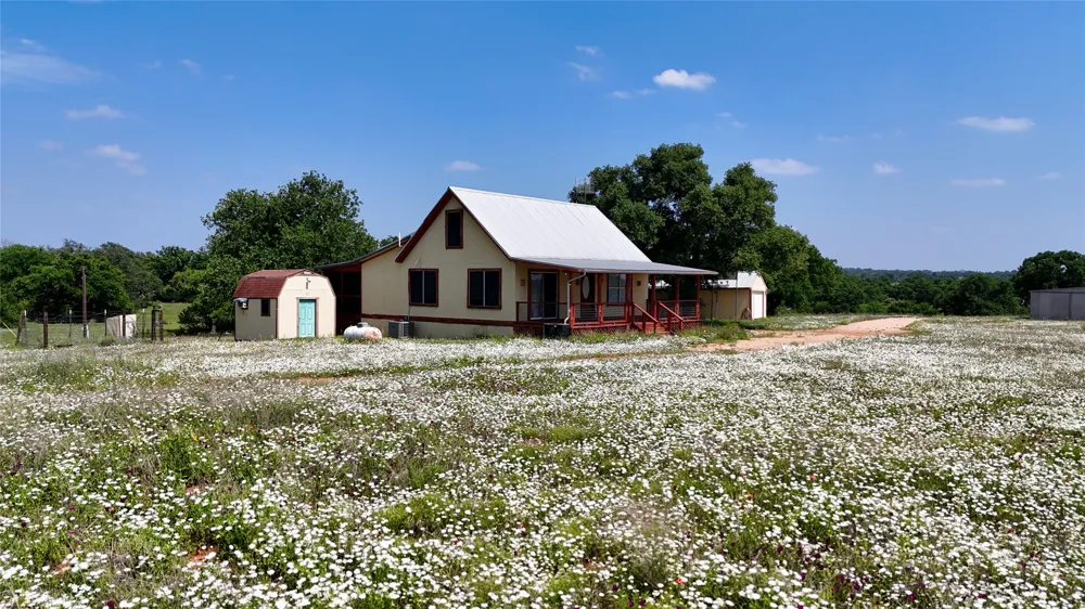 8653 State Hwy 16 Llano, TX 78643