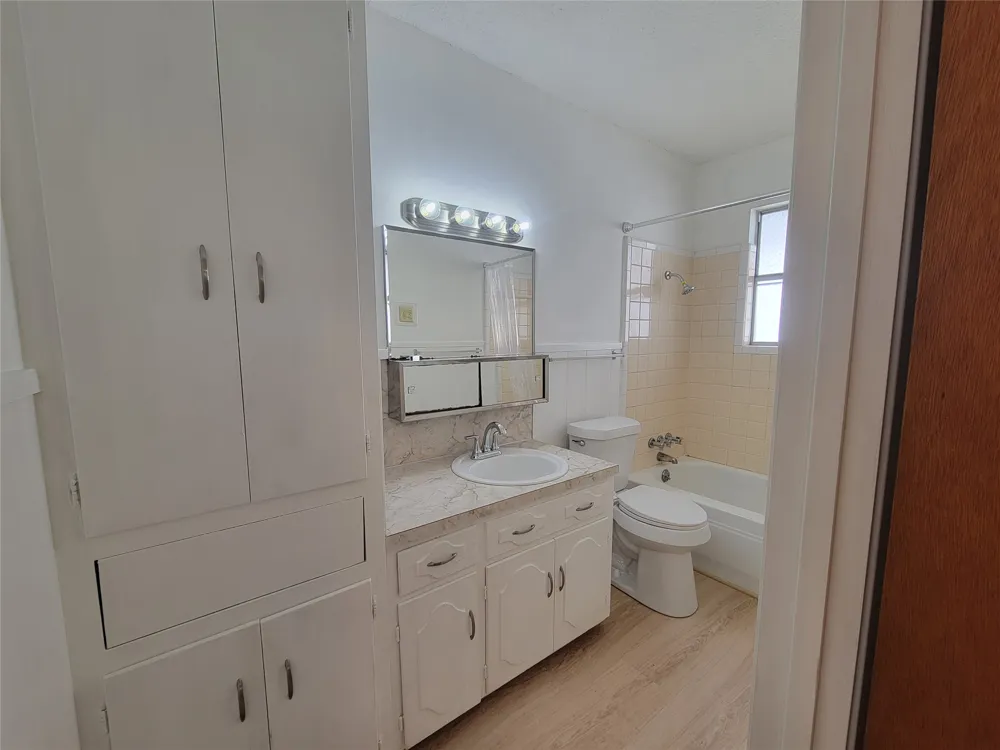 5806 Nassau Drive #A Austin, TX 78723