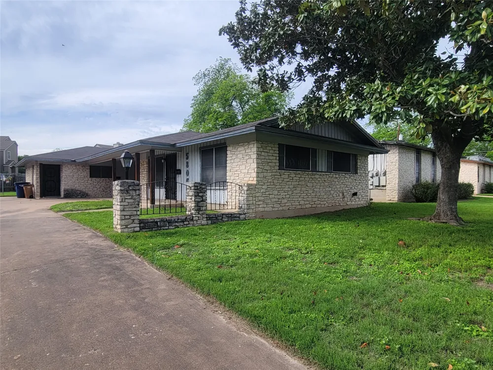 5806 Nassau Drive #A Austin, TX 78723