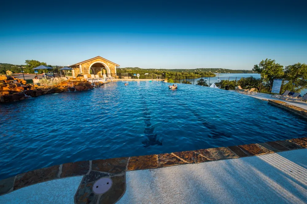 8102 Rosso Blanket Drive Lago Vista, TX 78645